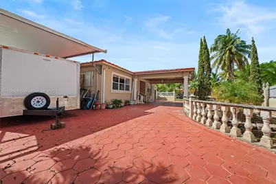 100 E 37th St, Hialeah, FL 33013 - Photo 2
