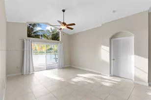22032 SW 95th Pl, Cutler Bay, FL 33190 - Photo 16
