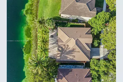 22032 SW 95th Pl, Cutler Bay, FL 33190 - Photo 38