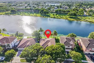 22032 SW 95th Pl, Cutler Bay, FL 33190 - Photo 2