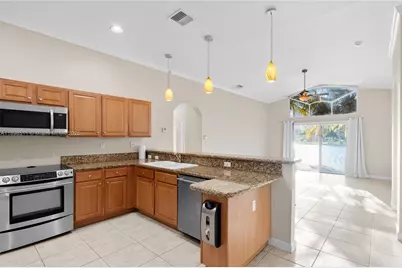 22032 SW 95th Pl, Cutler Bay, FL 33190 - Photo 14