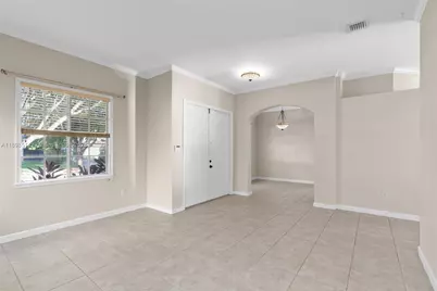 22032 SW 95th Pl, Cutler Bay, FL 33190 - Photo 10