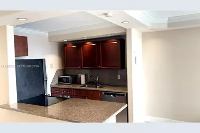 2020 NE 135th St #506, North Miami, FL 33181 - Photo 8