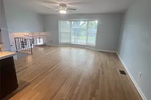 141 NW 72nd Way, Pembroke Pines, FL 33024 - Photo 2