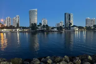 3530 Mystic Pointe Dr, Aventura, FL 33180 - Photo 34