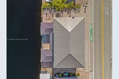 8357 NW South River Dr, Medley, FL 33166 - Photo 40