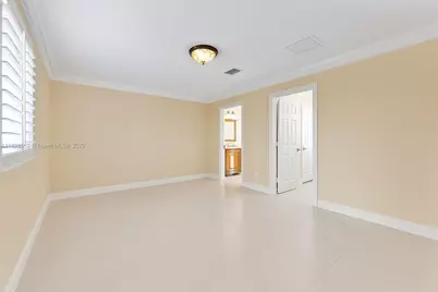 8357 NW South River Dr, Medley, FL 33166 - Photo 32