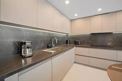 2301 Collins Ave #1005, Miami Beach, FL 33139 - Photo 8