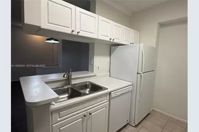 17125 N Bay Rd #3203, Sunny Isles Beach, FL 33160 - Photo 6