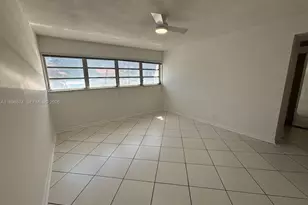 215 SE 3rd Ave, Hallandale Beach, FL 33009 - Photo 16