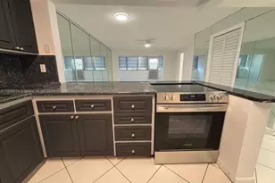 215 SE 3rd Ave, Hallandale Beach, FL 33009 - Photo 12