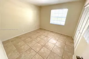 704 SE 2nd Ave, Deerfield Beach, FL 33441 - Photo 6