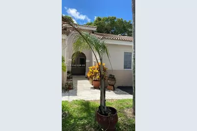 11696 SW 19th St, Miramar, FL 33025 - Photo 10