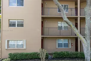 12750 SW 4th Ct, Pembroke Pines, FL 33027 - Photo 6