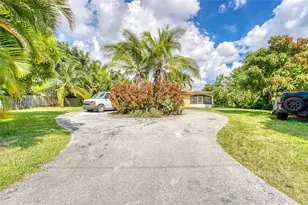 5130 SW 208th Ln, Southwest Ranches, FL 33332 - Photo 4
