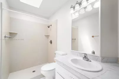 127 Blue Moon, Sebring, FL 33852 - Photo 16