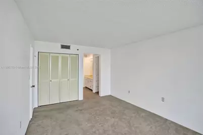 1200 Saint Charles Pl #413, Pembroke Pines, FL 33026 - Photo 14
