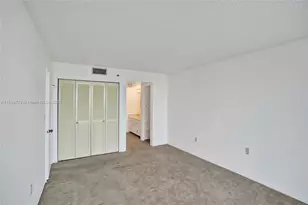 1200 St Charles Pl, Pembroke Pines, FL 33026 - Photo 14