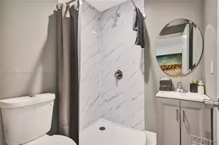 1124 NE 6th St, Hallandale Beach, FL 33009 - Photo 48