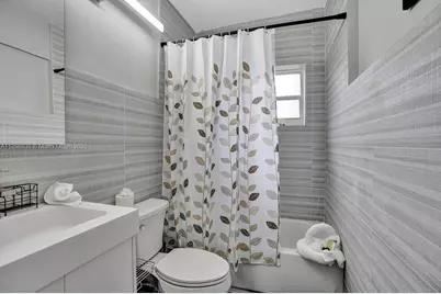 1321 S 16th Ave, Hollywood, FL 33020 - Photo 12