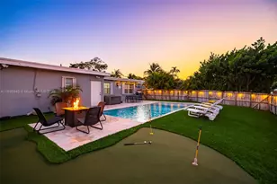 1305 Funston St, Hollywood, FL 33019 - Photo 4