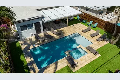 1230 Johnson St, Hollywood, FL 33019 - Photo 2