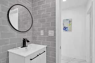 725 Harrison St, Hollywood, FL 33019 - Photo 32