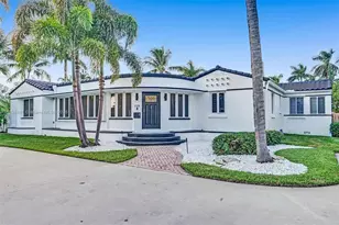725 Harrison St, Hollywood, FL 33019 - Photo 2