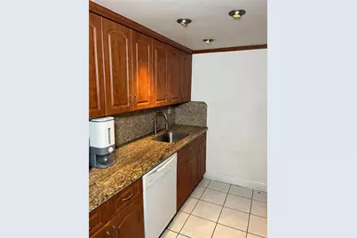 1673 Bay Rd #405, Miami Beach, FL 33139 - Photo 8