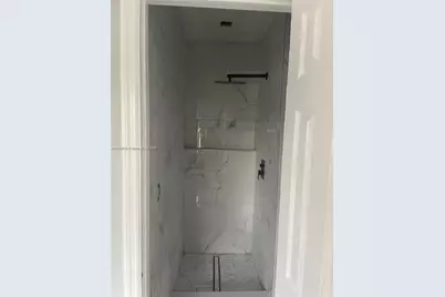 1230 NE 148th St, Miami, FL 33161 - Photo 8