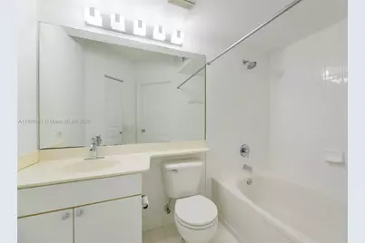 17100 N Bay Rd #1614, Sunny Isles Beach, FL 33160 - Photo 32