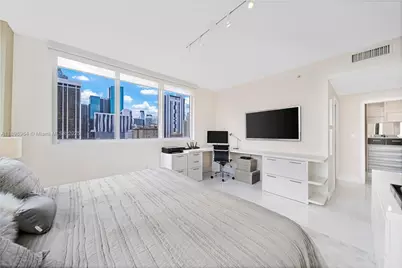 253 NE 2nd St #1109, Miami, FL 33132 - Photo 28