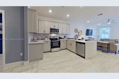 163 SW 171st Ln, Pembroke Pines, FL 33027 - Photo 1