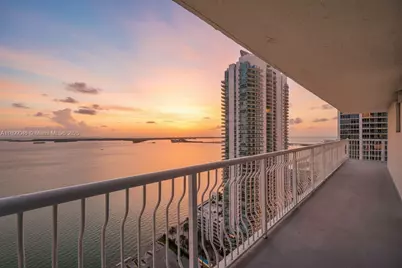 1200 Brickell Bay Dr #3501, Miami, FL 33131 - Photo 16