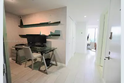 55 SW 9th St #1001, Miami, FL 33130 - Photo 6