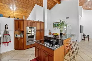 7720 SW 176th St, Palmetto Bay, FL 33157 - Photo 14