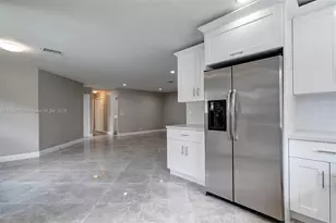 10131 NW 35th St, Coral Springs, FL 33065 - Photo 6