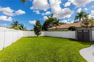 4156 Sapphire Terrace, Weston, FL 33331 - Photo 10