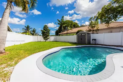 4156 Sapphire Ter, Weston, FL 33331 - Photo 20