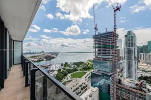 398 NE 5th St, Miami, FL 33132 - Photo 24