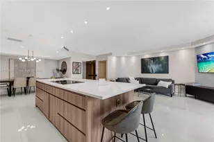 20191 E Country Club Dr, Aventura, FL 33180 - Photo 16