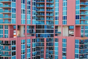 300 South Pointe Dr, Miami Beach, FL 33139 - Photo 50
