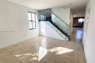 10375 NW 70th Ln, Doral, FL 33178 - Photo 2