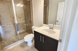 10375 NW 70th Ln, Doral, FL 33178 - Photo 20