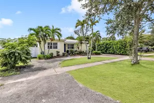 1860 NE 157th Ter, North Miami Beach, FL 33162 - Photo 8