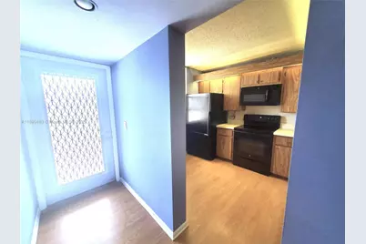 1705 Whitehall Dr #304, Davie, FL 33324 - Photo 6