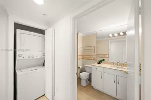 4775 Collins Ave, Miami Beach, FL 33140 - Photo 22
