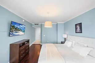 4775 Collins Ave, Miami Beach, FL 33140 - Photo 16