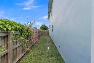 2176 NW 64th St, Miami, FL 33147 - Photo 32