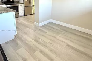 716 NE 7th St, Hallandale Beach, FL 33009 - Photo 8